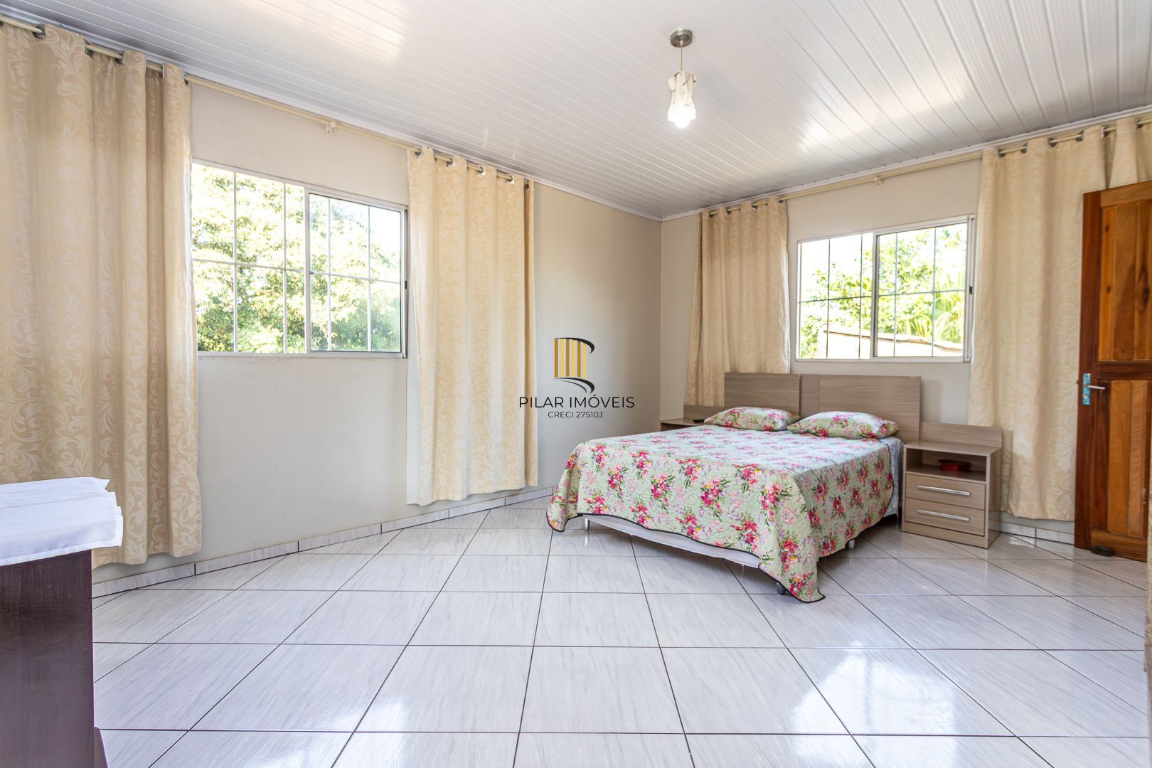 Casa sobrado em Viamão com loja e apartamento