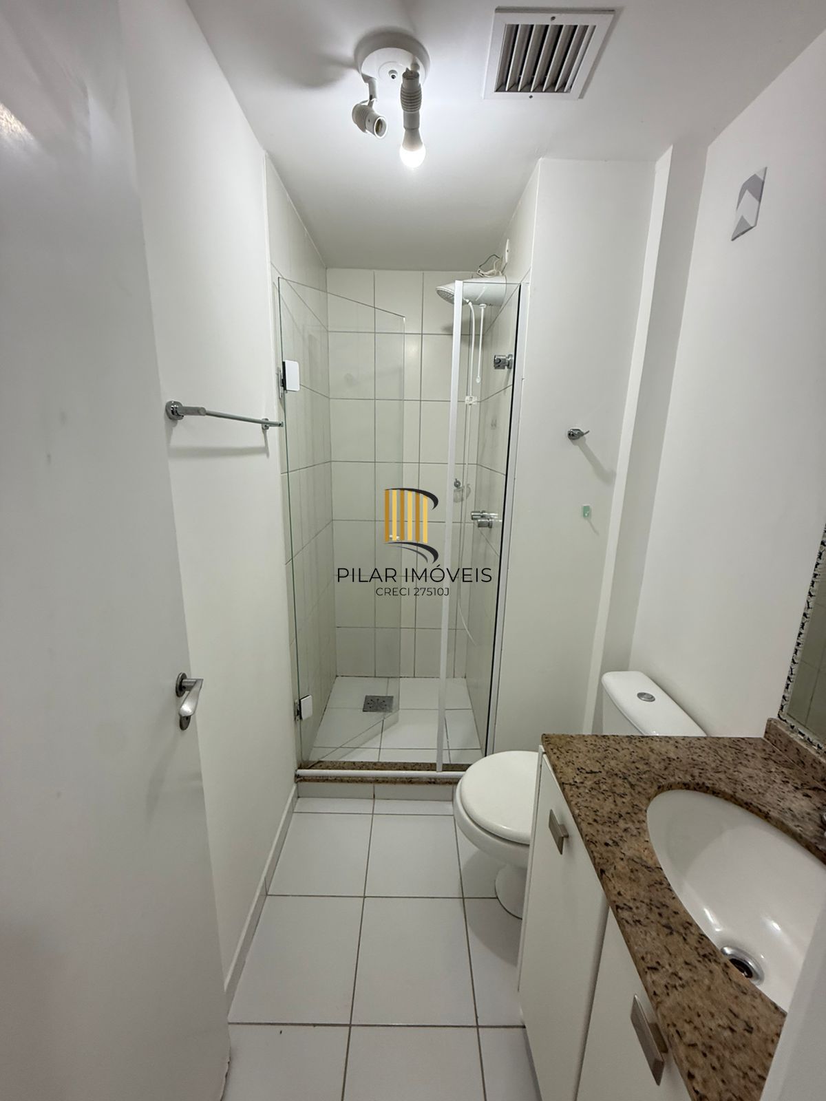 Apartamento de 2 dormitórios e vaga no Rossi Fiateci