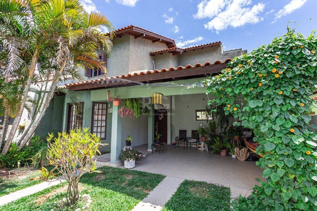 Casa na zona sul de 4 dormitórios 2 vagas - Espirito Santo