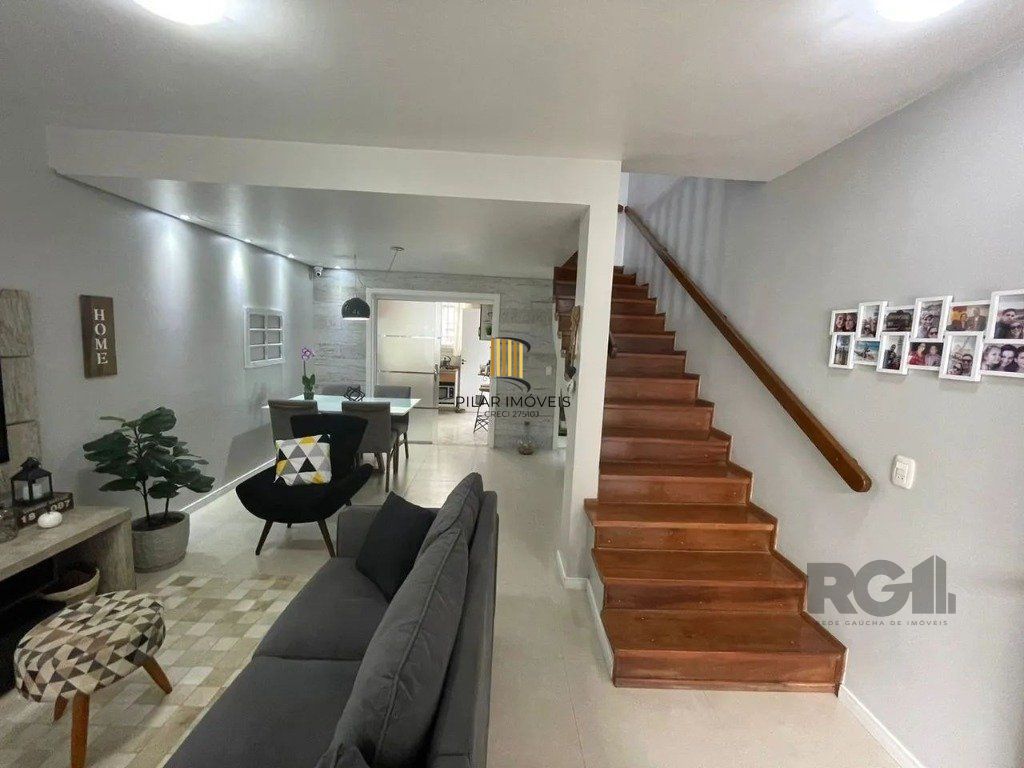 Sobrado 2 dormitórios no bairro Morro Santana