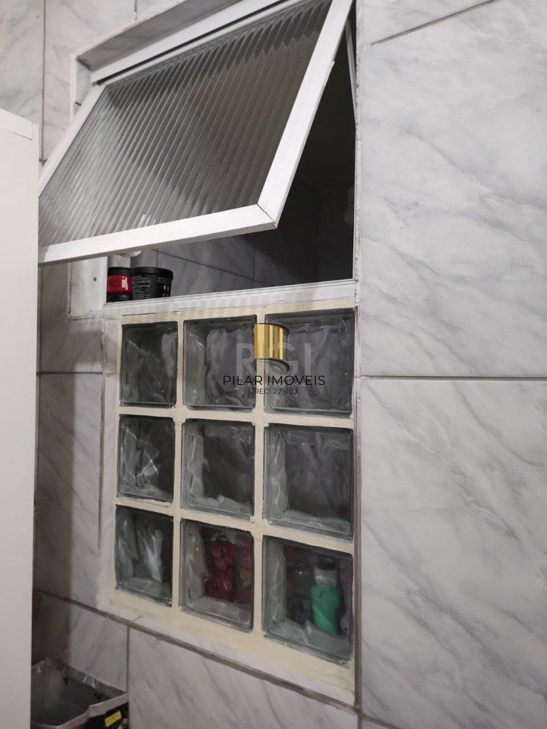 Apartamento 01 dormitório, térreo, no bairro Jardim Carvalho, em Porto Alegre, RS.