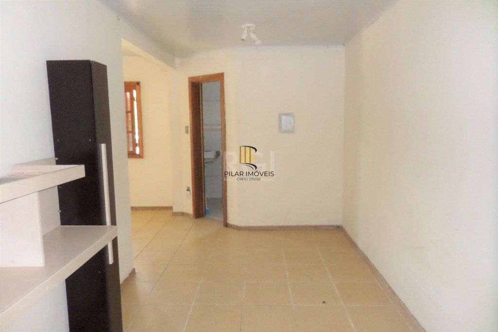 Casa na Hípica com 3 dormitórios e 2 vagas