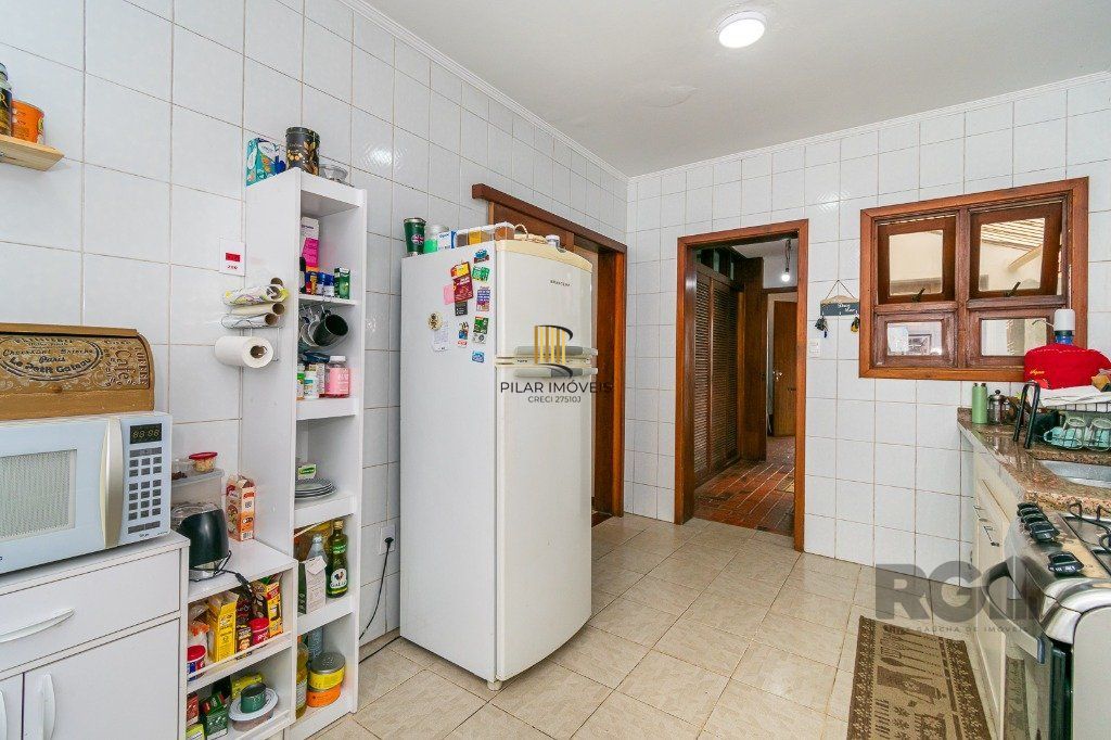 Casa no Jardim Itu com 5 dormitórios e 2 vagas e piscina