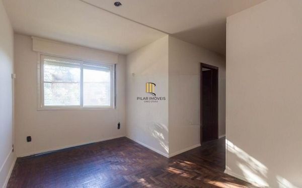 Apartamento no Camaquã de 3 dormitórios