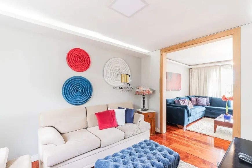 Casa 4 dormitórios no bairro Chácara das Pedras