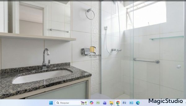Apartamento no bairro Petrópolis de 2 dormitórios e vaga