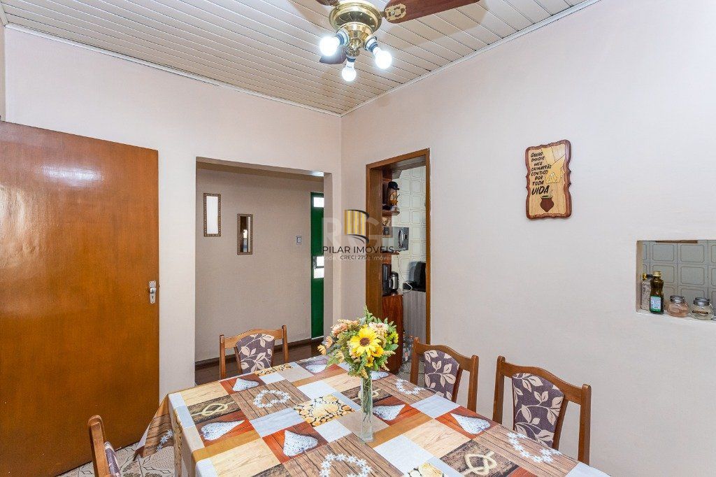 Casa para Venda - 143.32m², 3 dormitórios, sendo 1 suites, 5 vagas - Parque Santa Fé