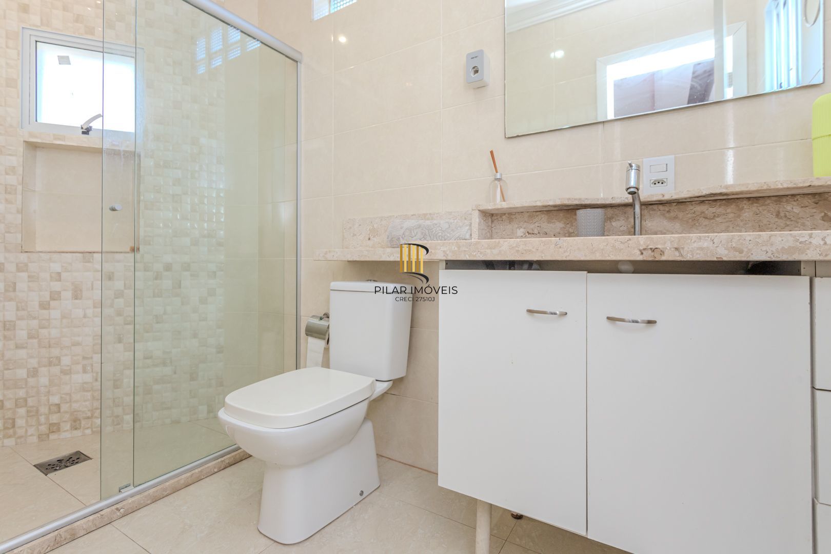 Casa sobrado no Morro Santana de 2 dormitórios e 2 vagas