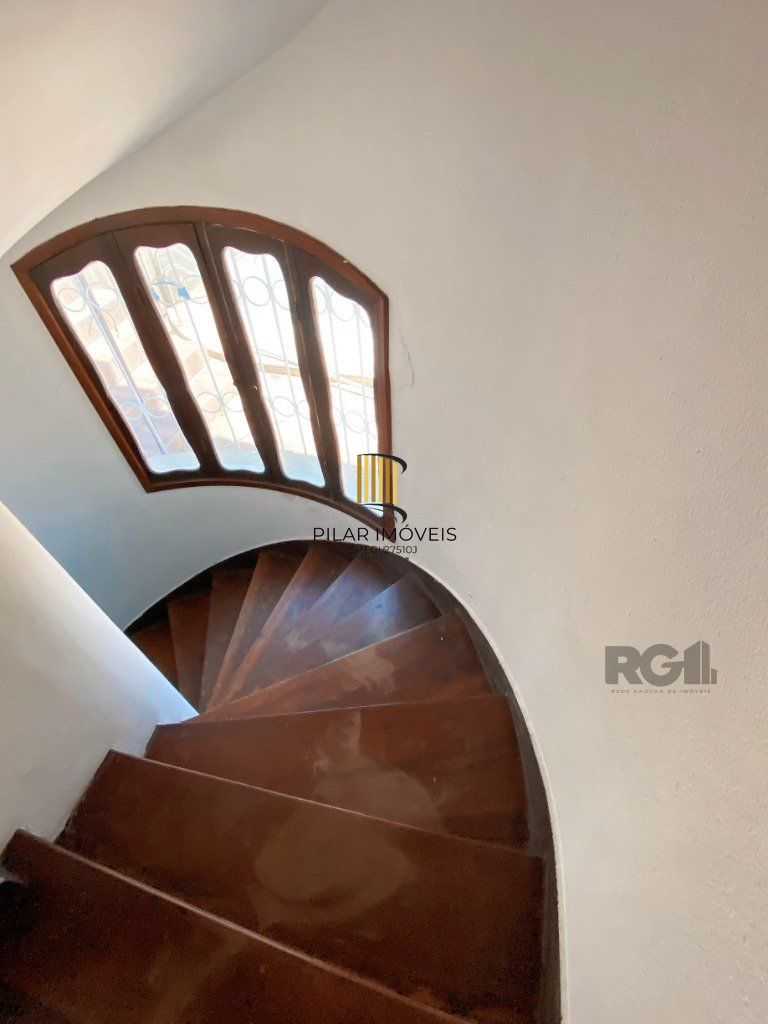 Casa no Teresópolis de 4 dormitórios e 4 vagas