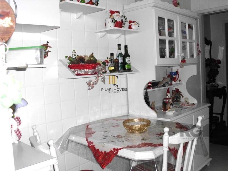 Casa sobrado no bairro Higienópolis de 3 dormitórios e 2 vagas