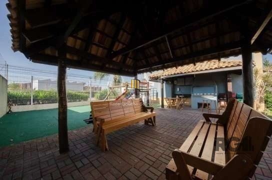 Casa em Condomínio no Humaitá de 2 dormitórios vaga e infra