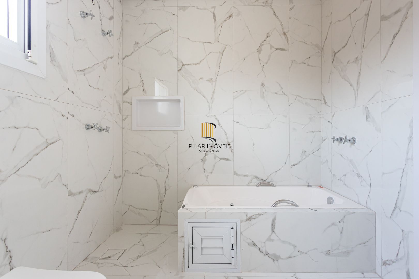 Casa de Condomínio 4 dormitórios no bairro Vila Nova