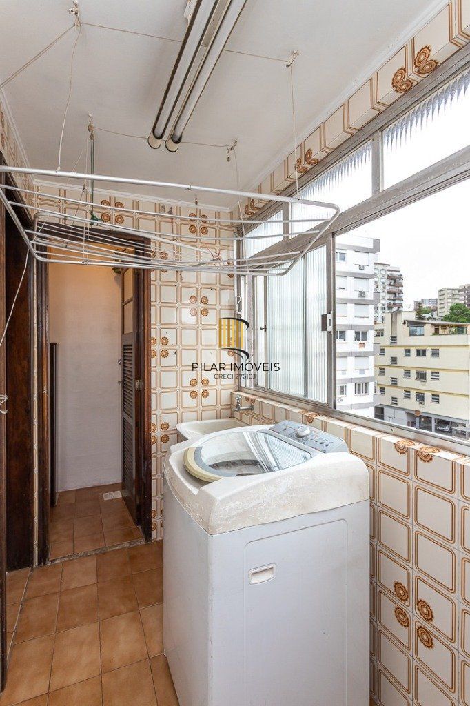 Apartamento de 03 dormitórios (01suíte), com vaga, no bairro São João, em Porto Alegre RS