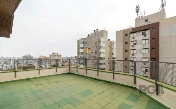 Cobertura no Jardim Botânico de 3 dormitórios e 2 vagas