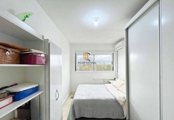 Apartamento no bairro Tristeza de 2 dormitórios vaga e infra
