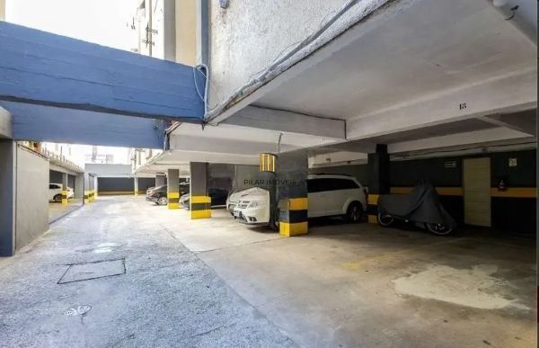 Apartamento na Cidade Baixa de 3 dormitórios e 1 vaga DESOCUPADO