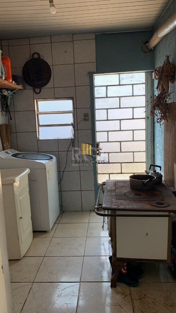 Casa 4 dormitórios 3 banheiros garagem coberta para 3 + carros