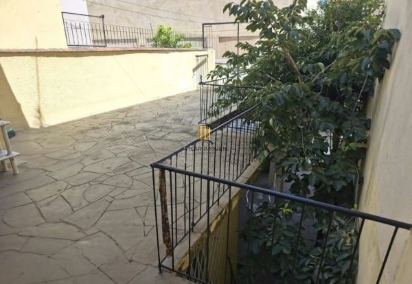 Casa sobrado no Passo D'areia de 3 dormitórios e vaga