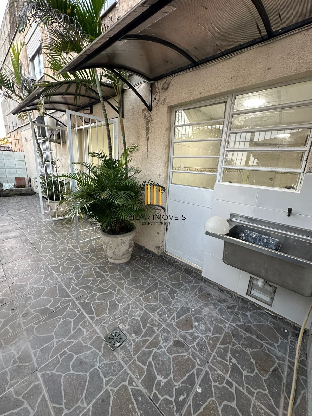 Apartamento com 3 Quartos, térreo com pátio privativo, 1 vaga coberta à Venda, 88m² privativos, só R$ 299.000