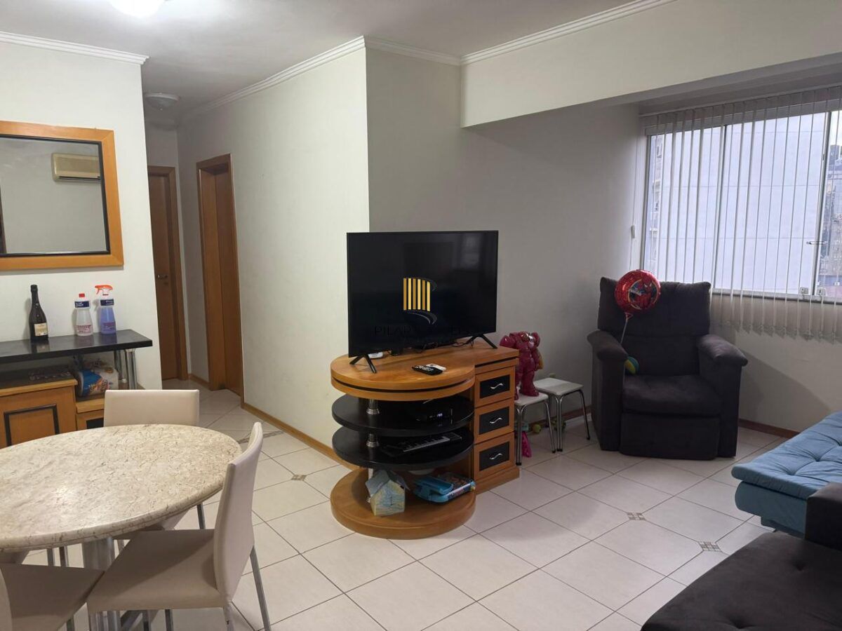 Apartamento na Cidade Baixa de 2 dormitórios e vaga