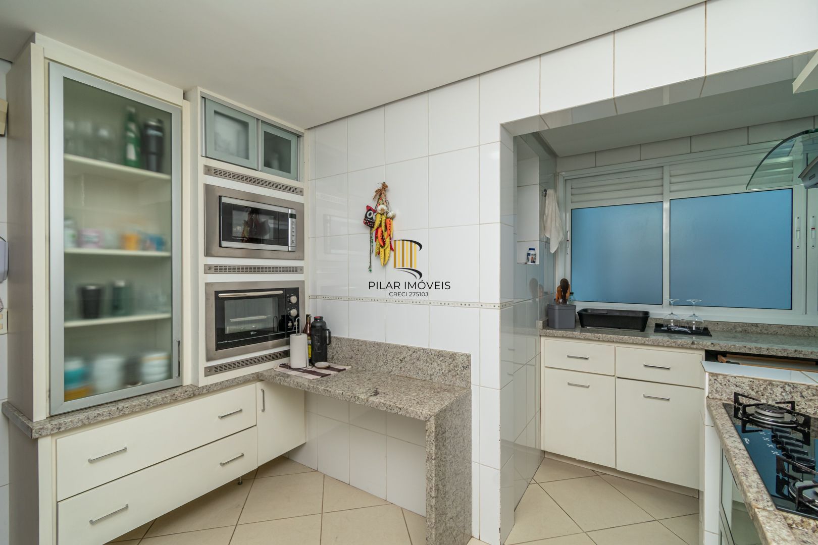 Apartamento no bairro Higienópolis de 3 dormitórios e 2 vagas