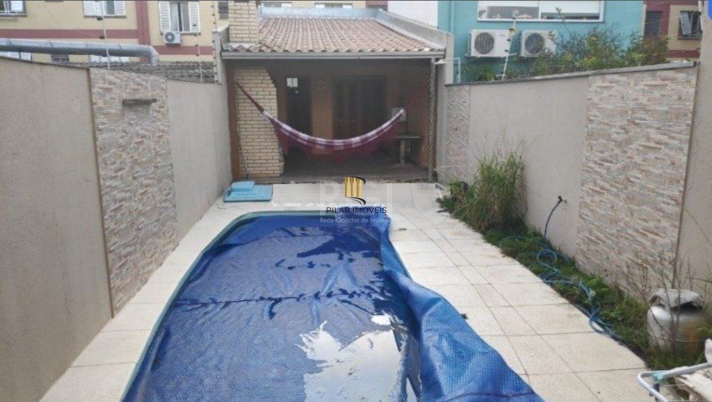 Casa para Venda 3 dormitórios no Partenon