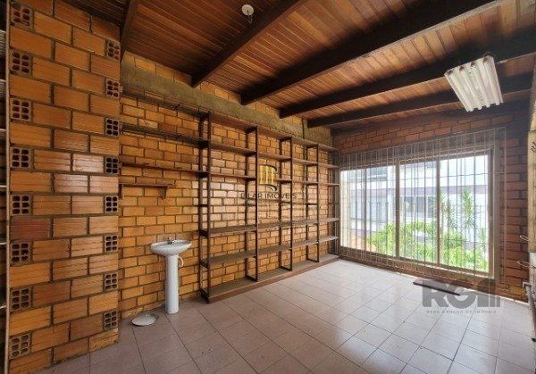 Casa 4 Dormitório(s) Bairro Petrópolis