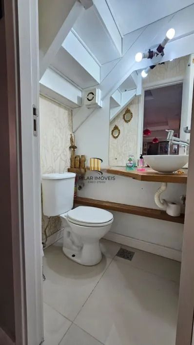 Casa de Condomínio 3 dormitórios no bairro Mário Quintana