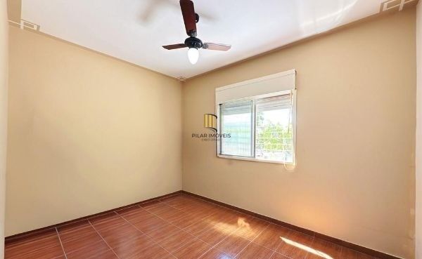 Apartamento no bairro Cristal de 3 dormitórios e vaga DESOCUPADO