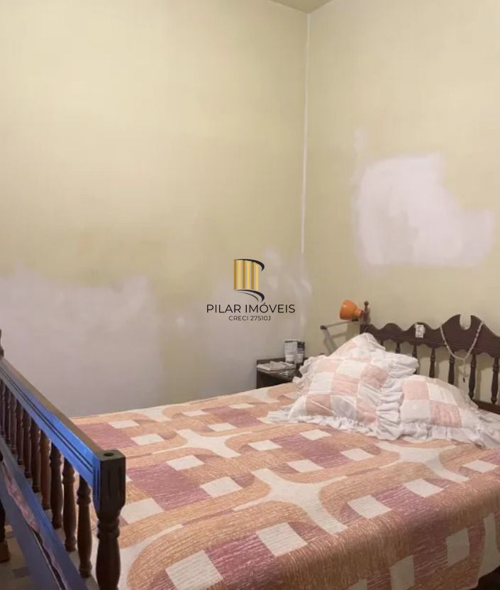 Casa 7 dormitórios 2 vagas de garagem no bairro Petrópolis