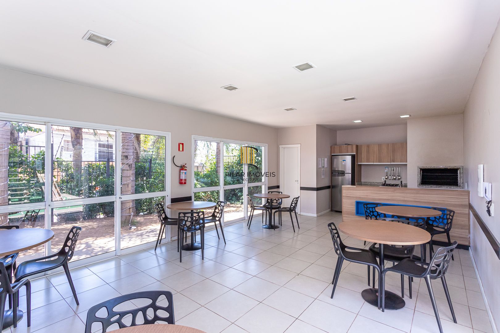 Apartamento para Venda - 50.98m², 2 dormitórios, 1 vaga - Partenon