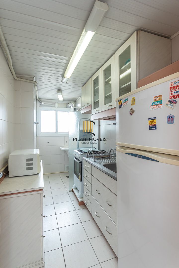 Apartamento na Cidade Baixa de 2 dormitórios e vaga DESOCUPADO