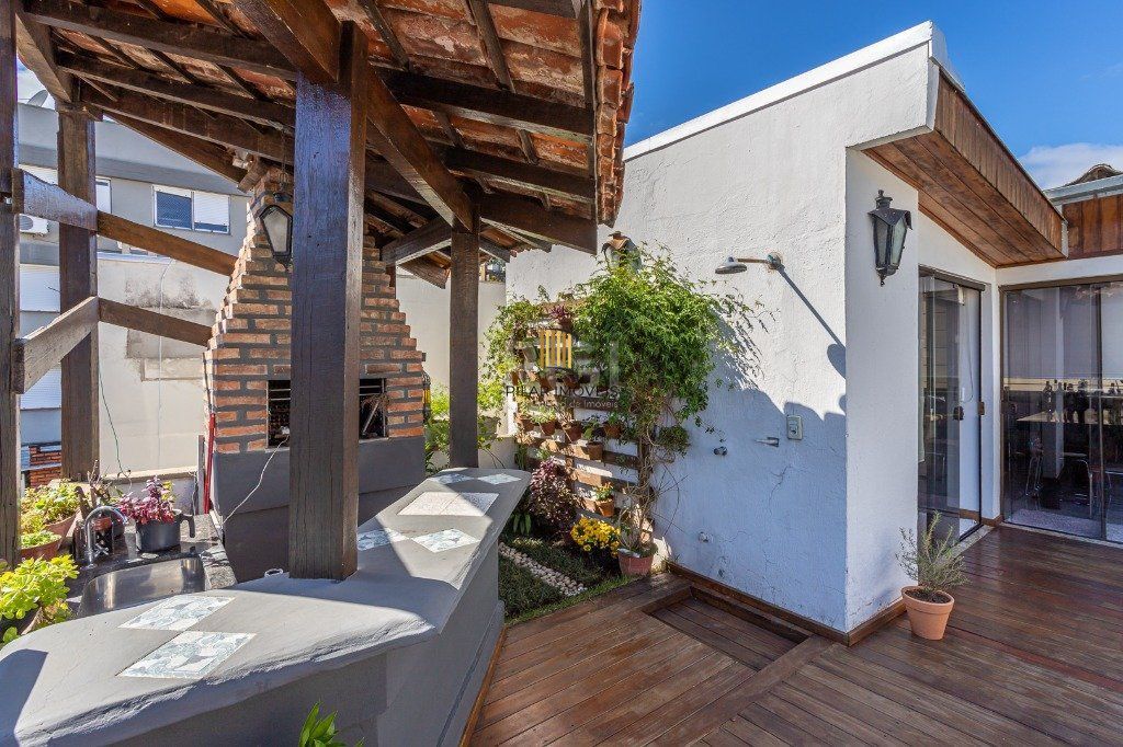 Cobertura de 2 dormitórios 1 vaga e terraço - Auxiliadora