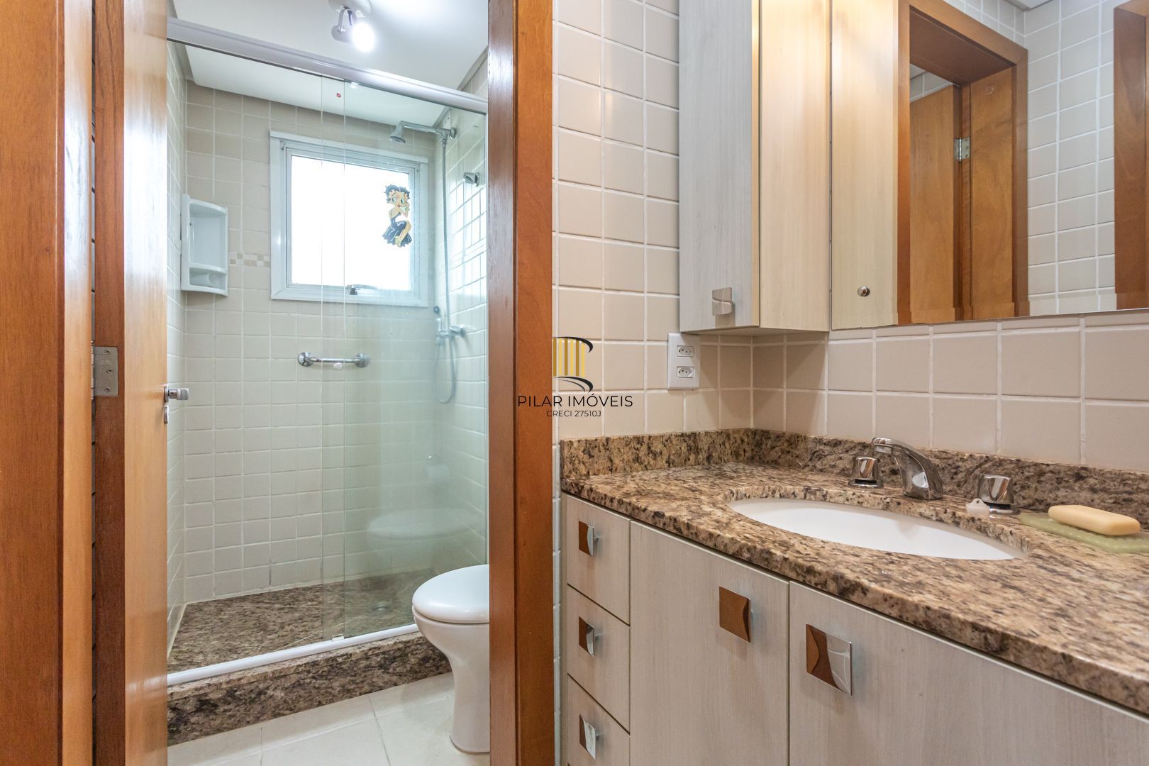 Apartamento 2 dormitórios no bairro Moinhos de Vento