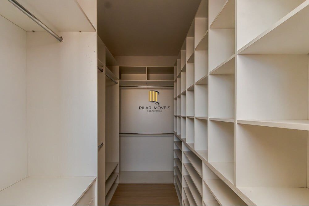 Casa de Condomínio com 3 Quartos à venda, 310m² - Vila Elsa