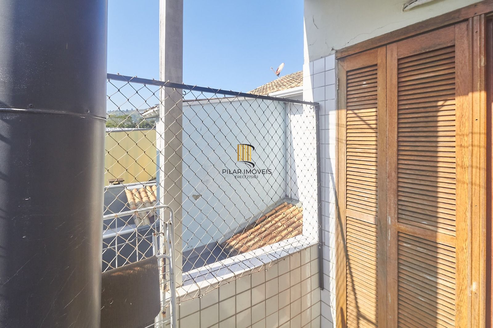 Casa sobrado em condomínio fechado no Alto Petrópolis de 2 dormitórios e vaga