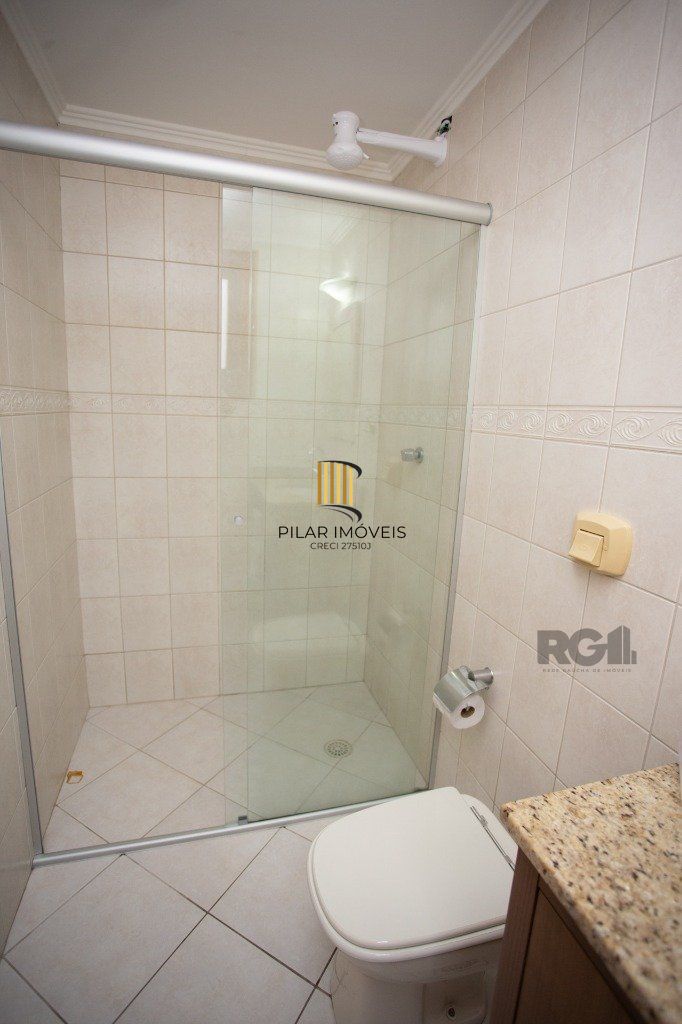Cobertura no Jardim Planalto, de 3 dormitórios e 2 vagas com 260m²