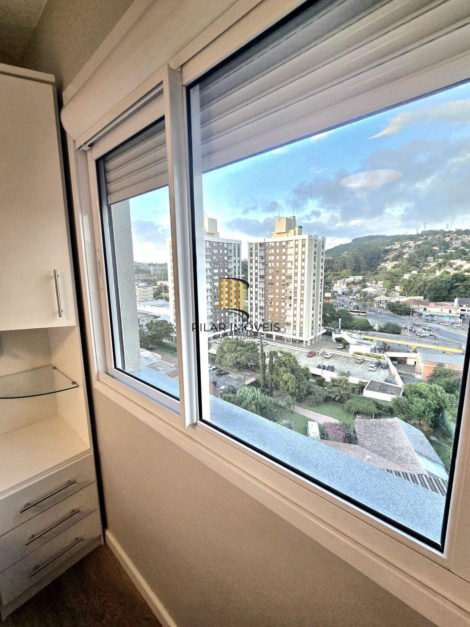 Apartamento no Pertenon de 2 dormitórios vaga e infra