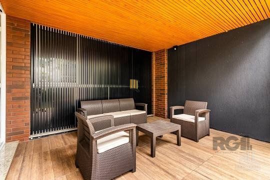 Apartamento  no Menino Deus de 3 dormitórios e 2 vagas