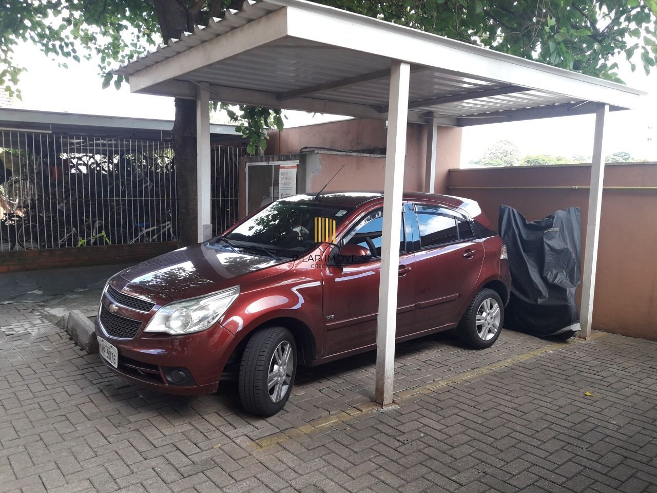 APTO 03 DORM. ELEVADOR ,01 GARAGEM, SACADA COM CHURRASQUEIRA, LAREIRA