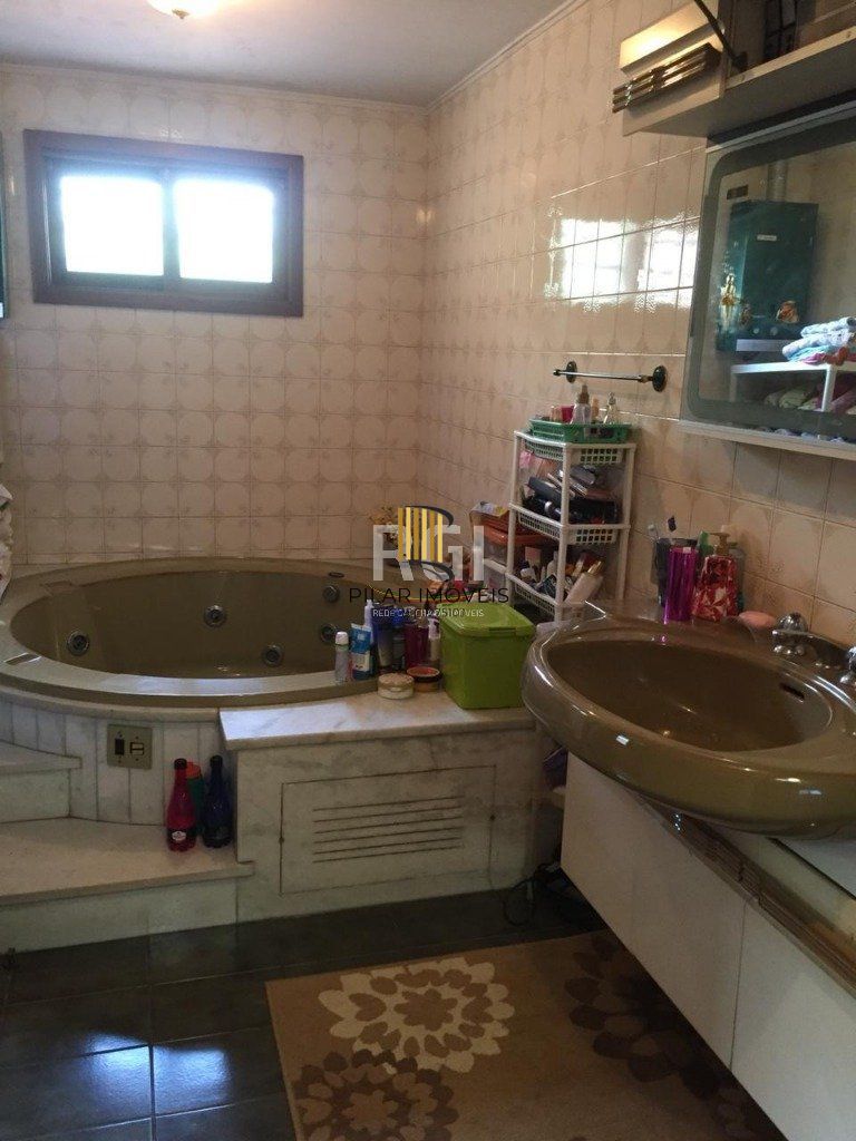 Casa para Venda - 340m², 4 dormitórios, sendo 2 suites, 3 vagas - Jardim Lindóia