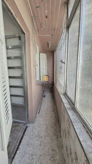 Apartamento no Menino Deus de 1 dormitório DESOCUPADO