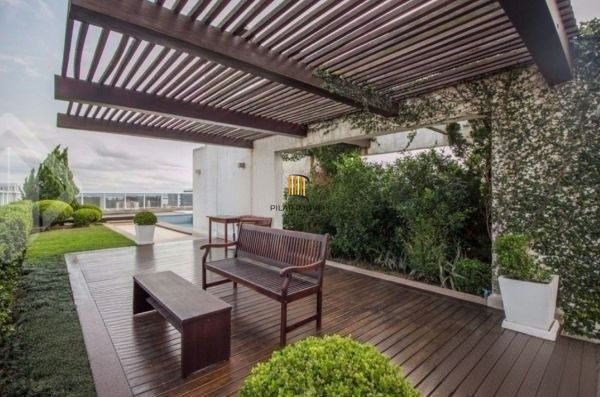 Apartamento na Cidade Baixa de 1 dormitório vaga e infra