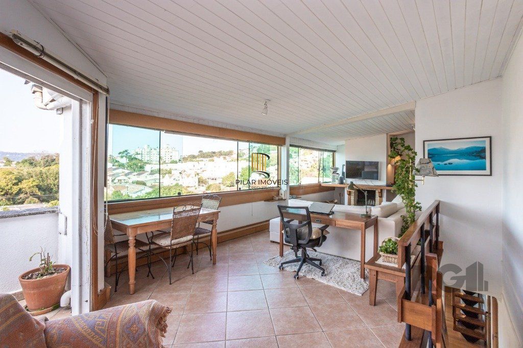 Cobertura no bairro Tristeza de 2 dormitórios e vaga Desocupada