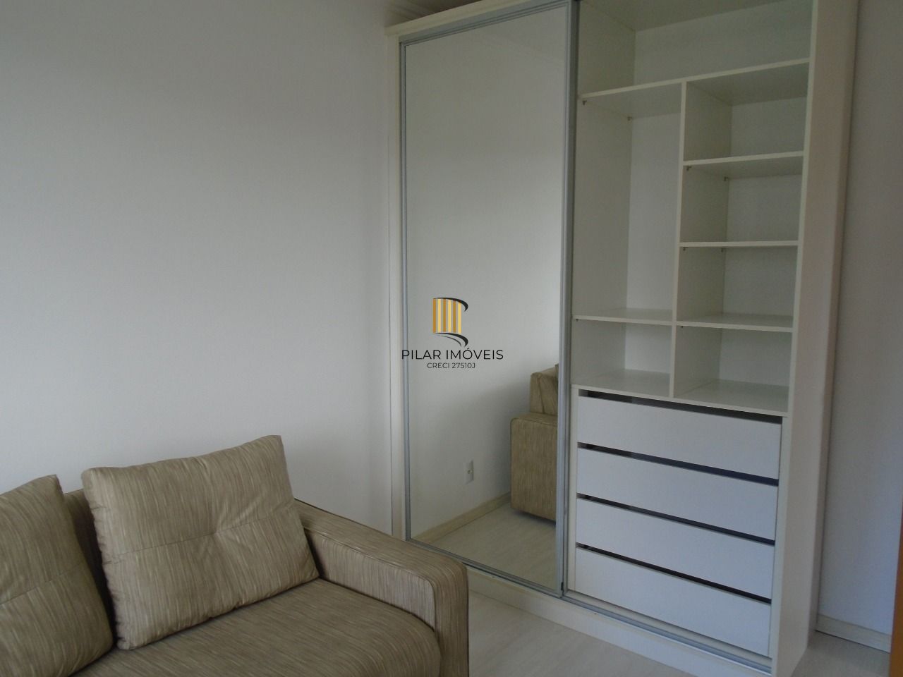 Apartamento 2 dormitórios no bairro Três Figueiras