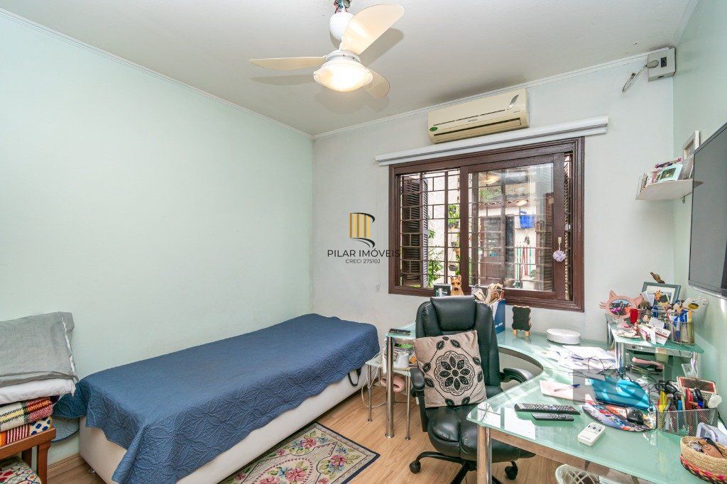 Sobrado no Moinhos de Vento de 4 dormitórios e 4 vagas