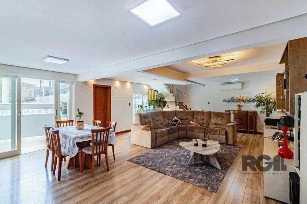 Casa 4 dormitórios no bairro Chácara das Pedras