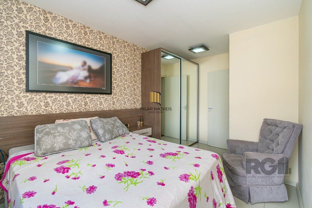 Casa sobrado no Sarandi de 3 dormitórios e vaga