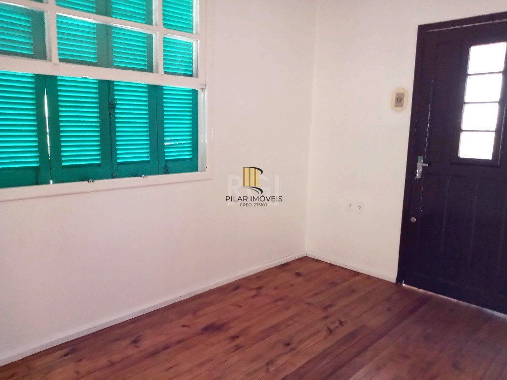 Casa para Venda - 170m², 4 dormitórios, sendo 1 suites, 2 vagas - Tristeza