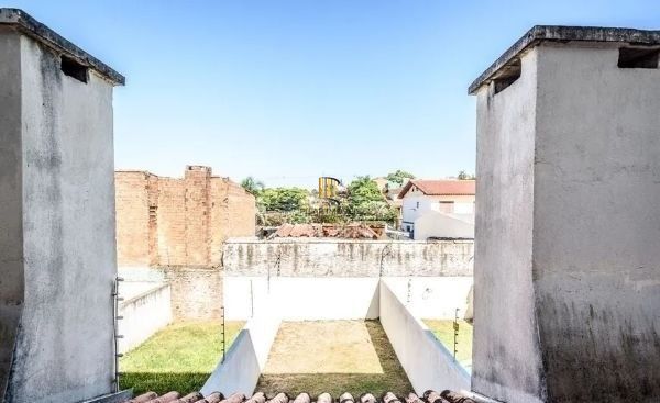 Casa de 3 dormitórios 2 vagas - Parque Santa Fé DESOCUPADO